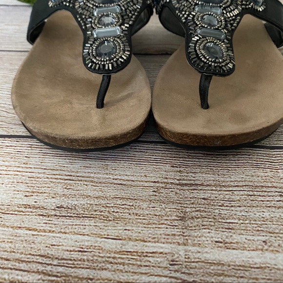 Simply Vera Wang Sandals Embellished Thongs - Picture 3 of 6